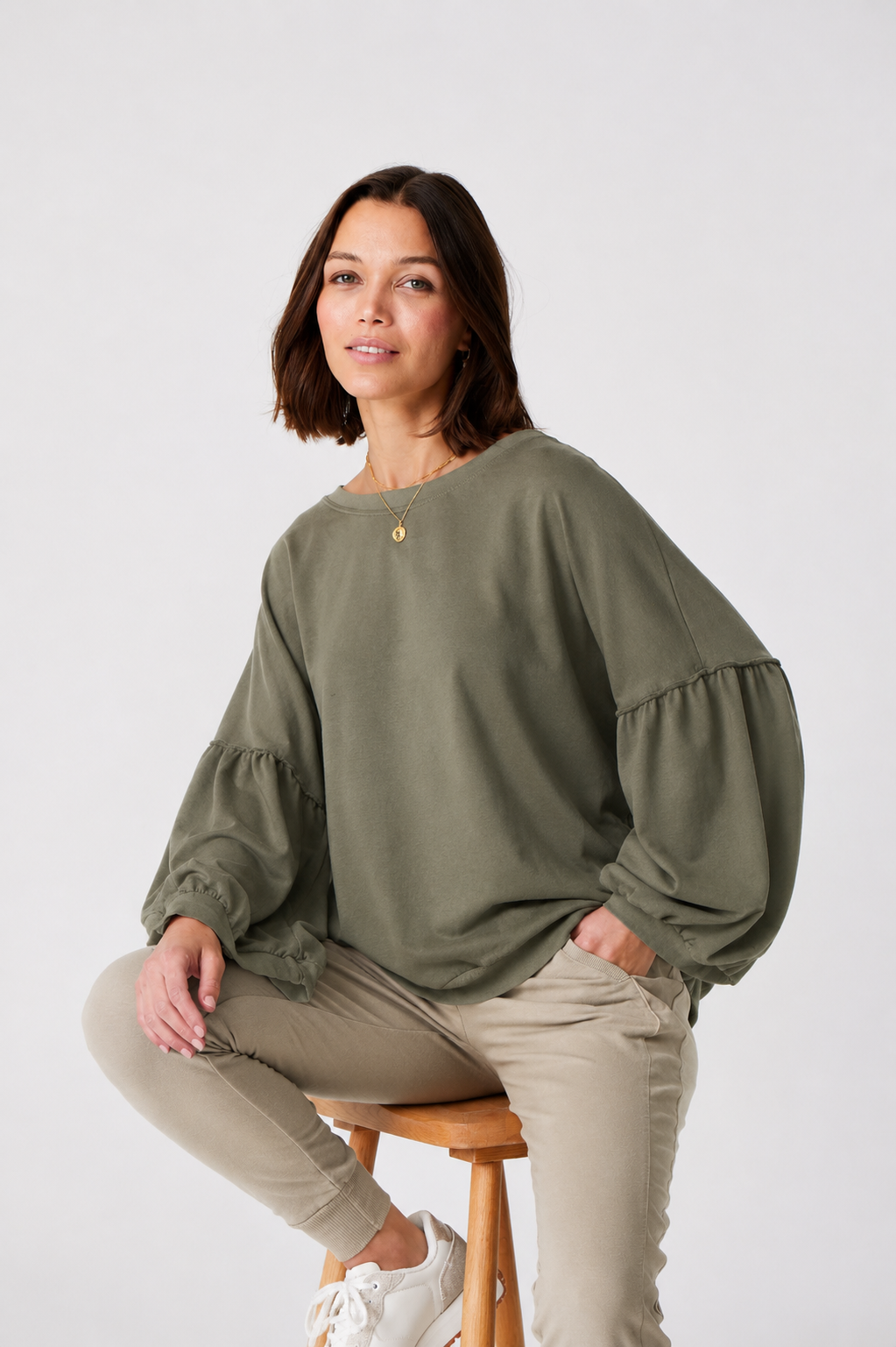 Bea Stonewash Sweatshirt With Balloon Sleeve - Suzy D London