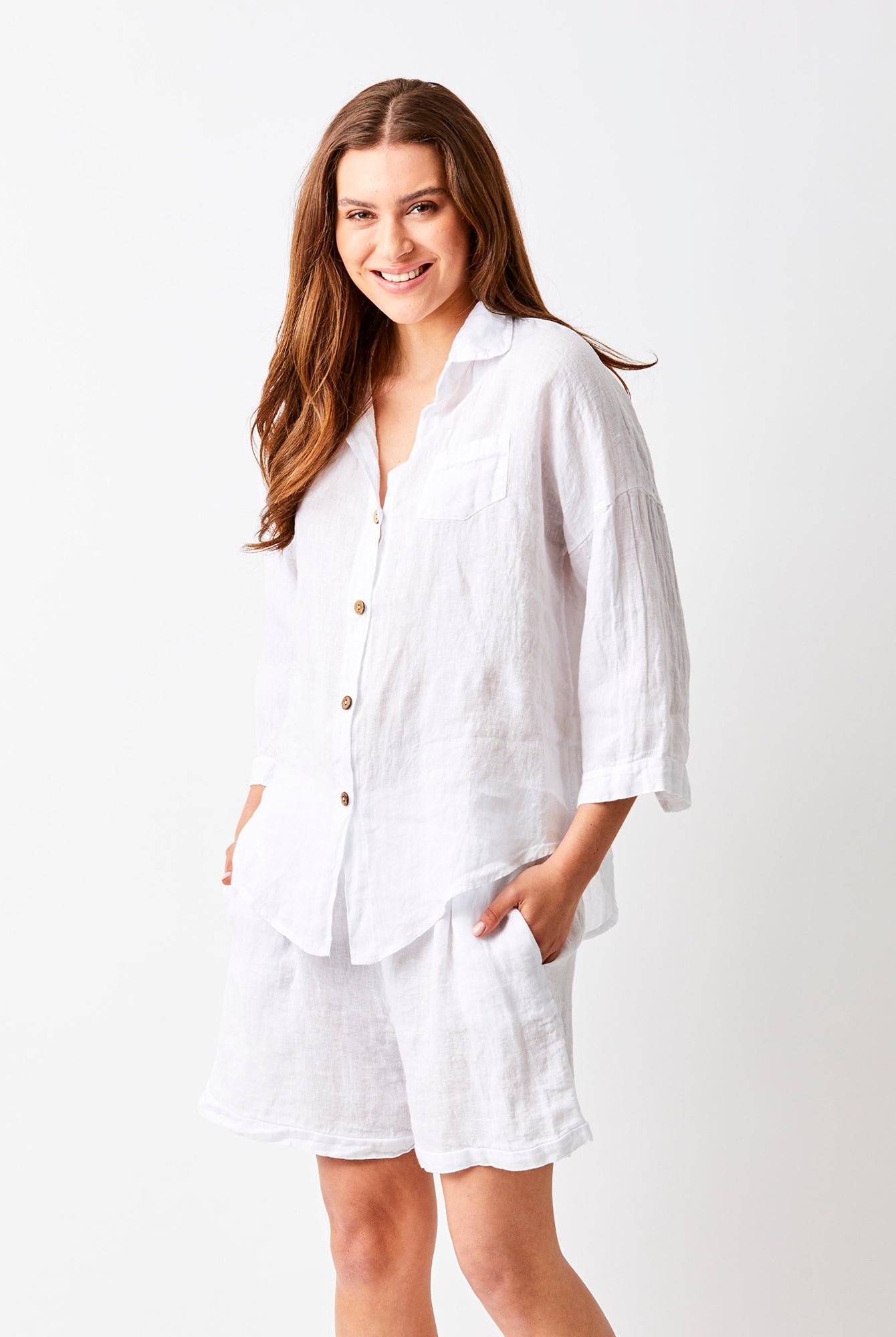 Simona Linen Shorts With Elasticated Back - Suzy D London