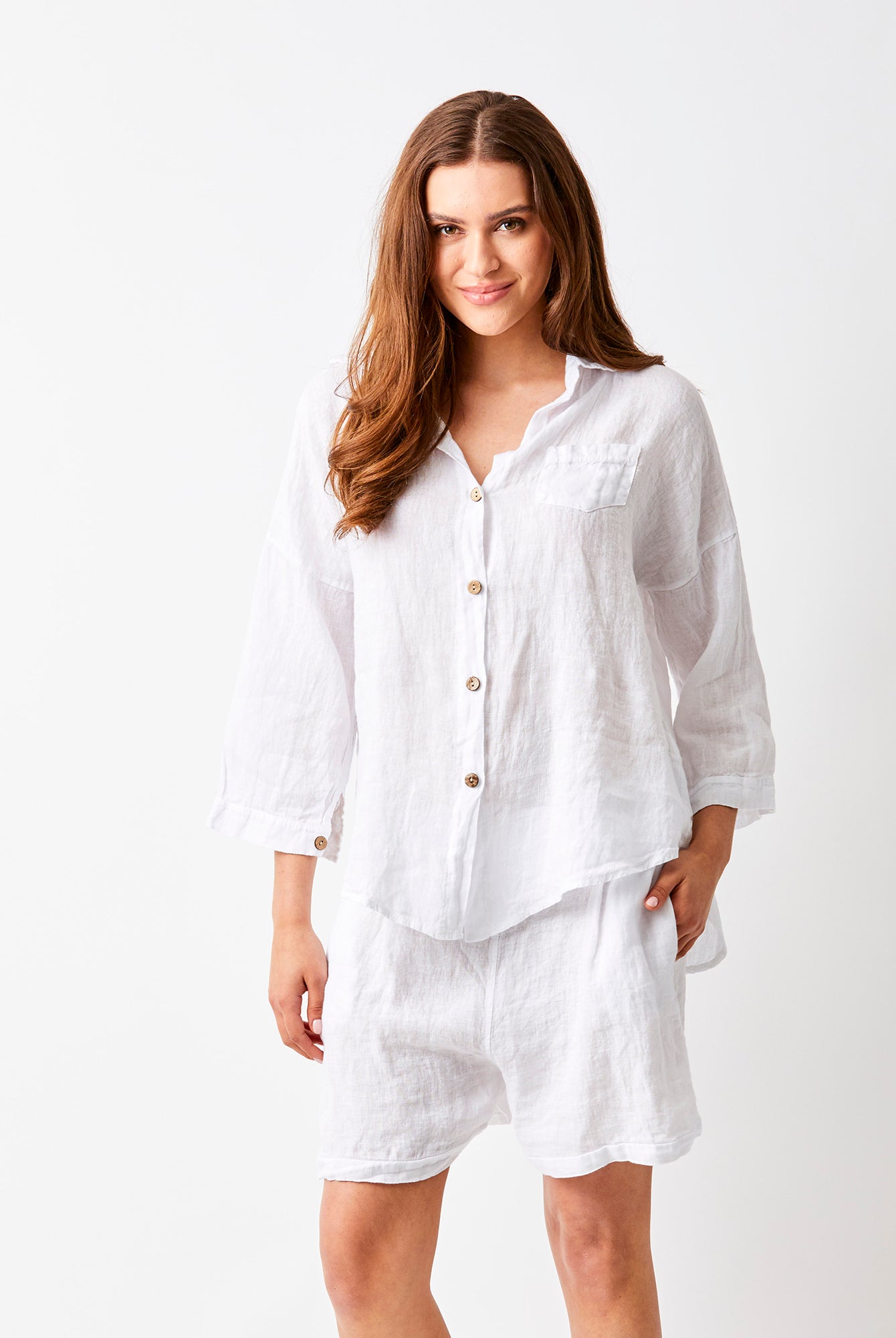 Simona Linen Shorts With Elasticated Back - Suzy D London