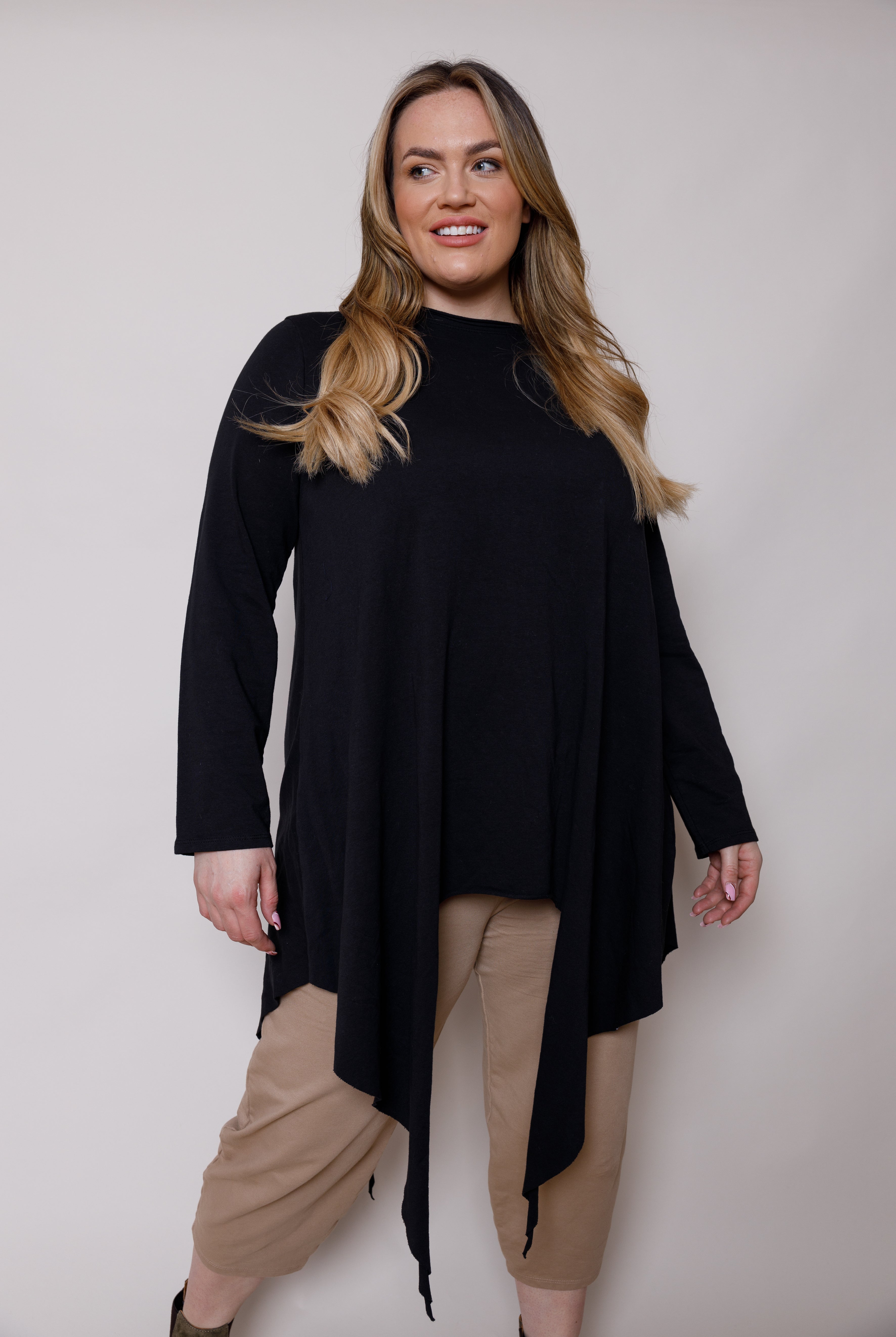 Oversize Suzy d Hi Lo Top