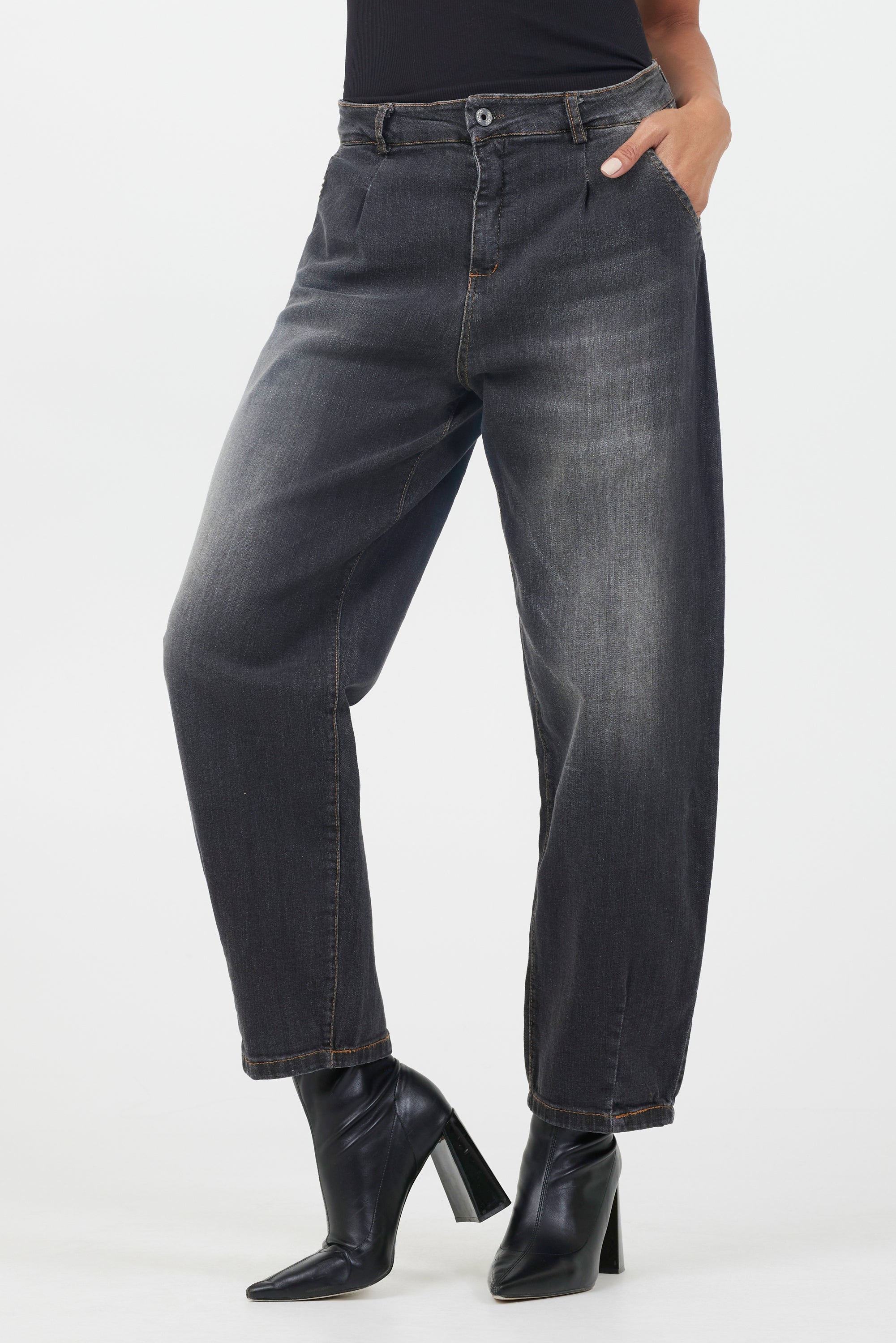 Stretch Denim Barrel Cut Jeans 198198J - Suzy D London