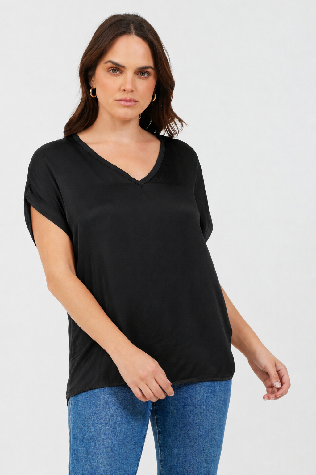PORTO SATIN V NECK TEE - Suzy D London