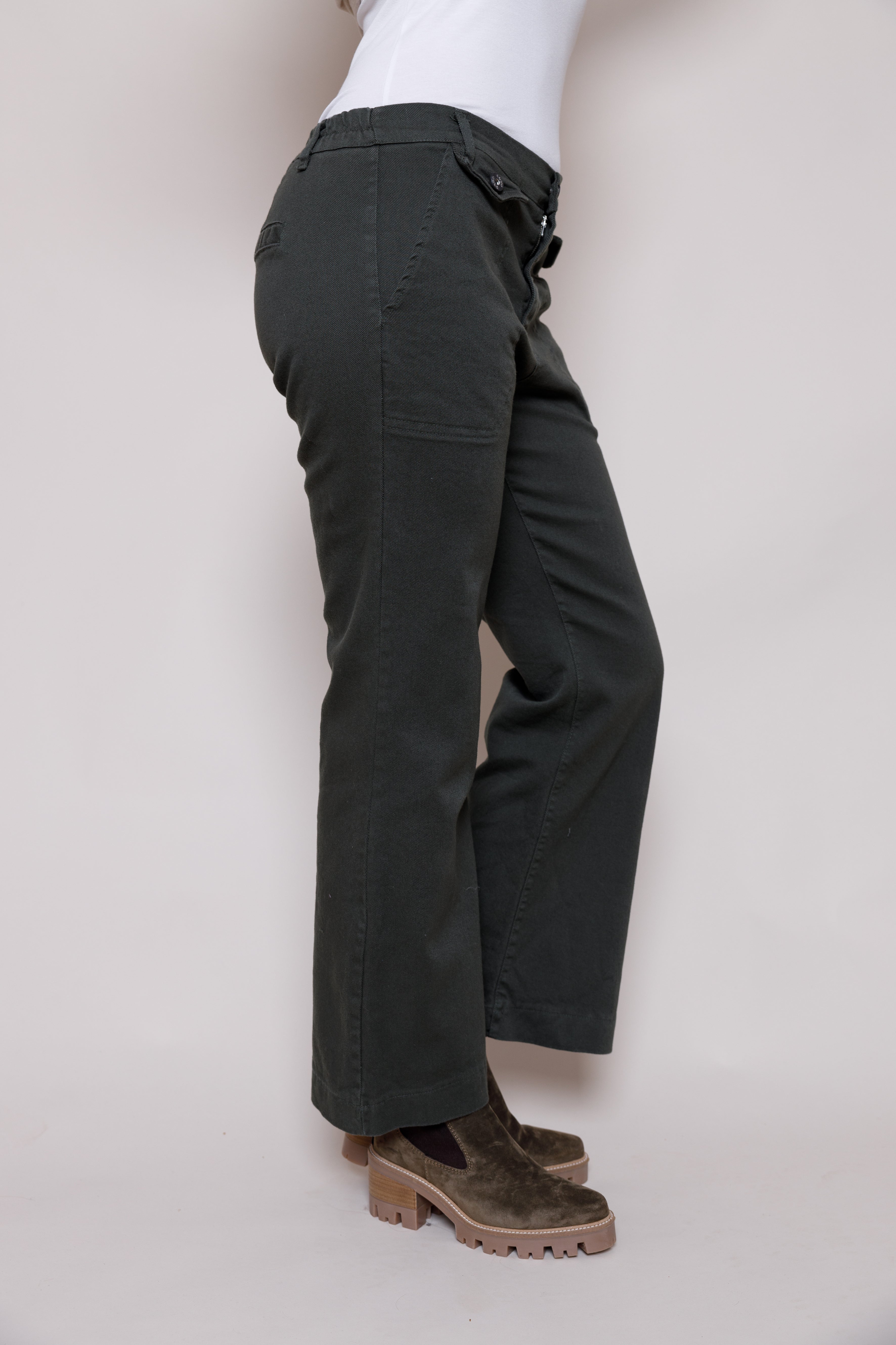 Black Suzy d Flared Trouser