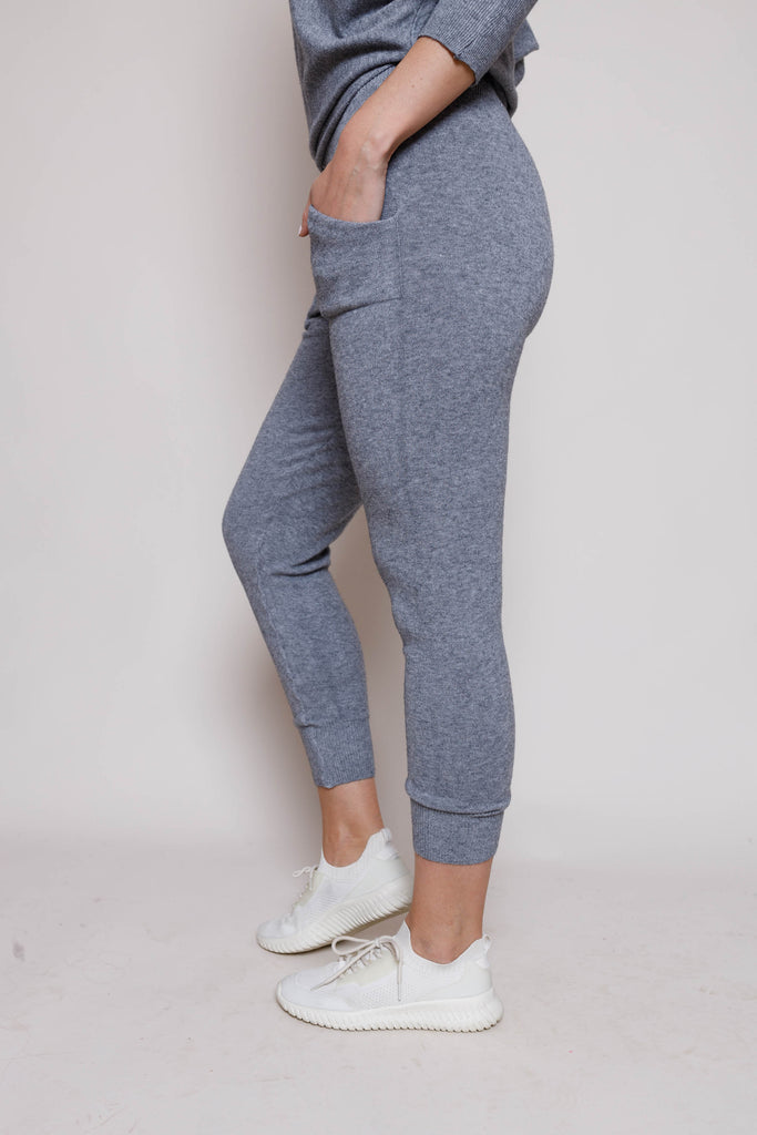 Fara Joggers with pockets in soft knit Suzy d London