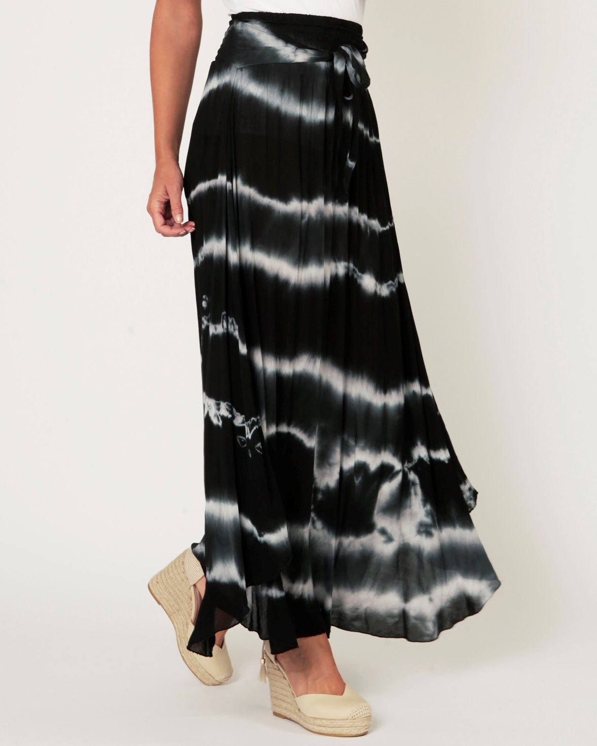 Kindy Tie Dye Maxi Skirt – Suzy D London